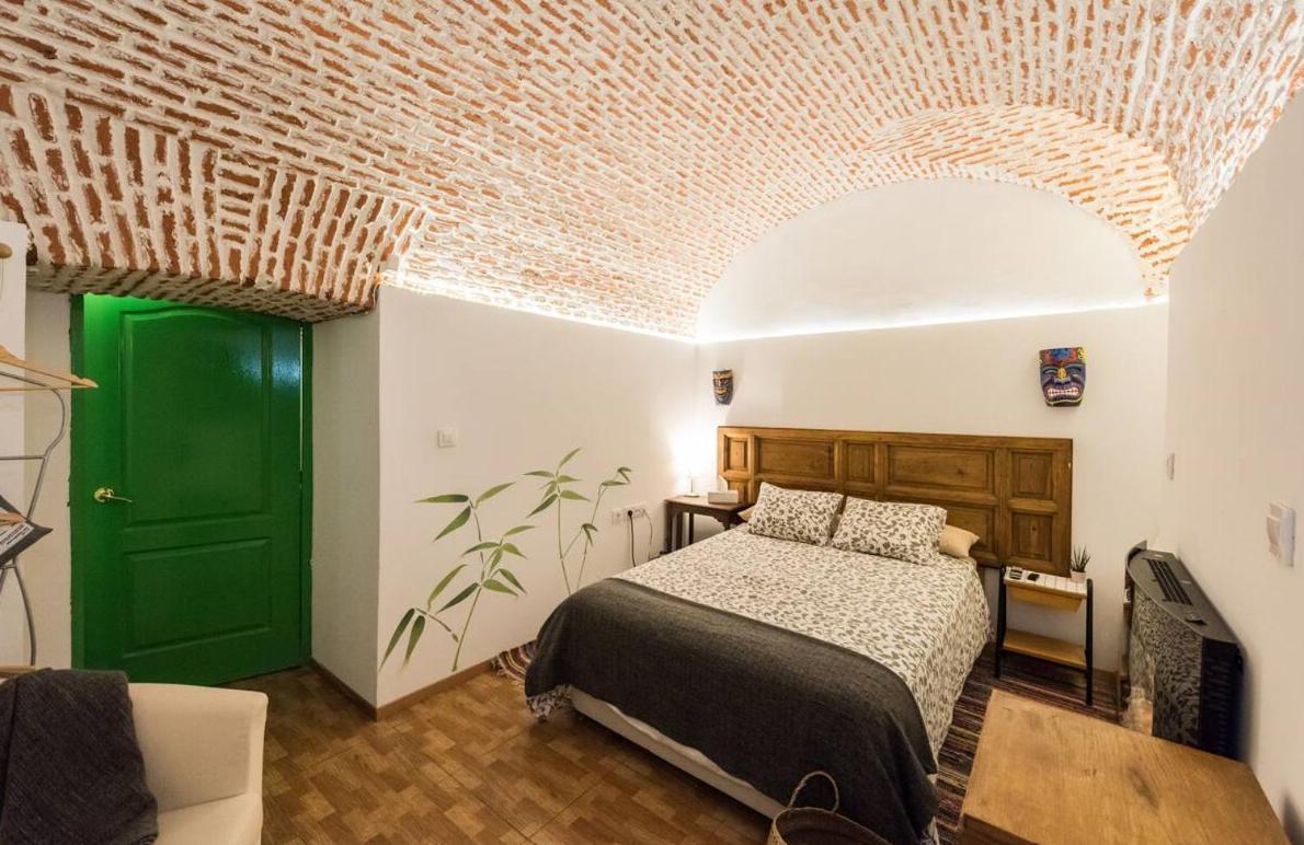 Encomienda Guest House 马德里 外观 照片