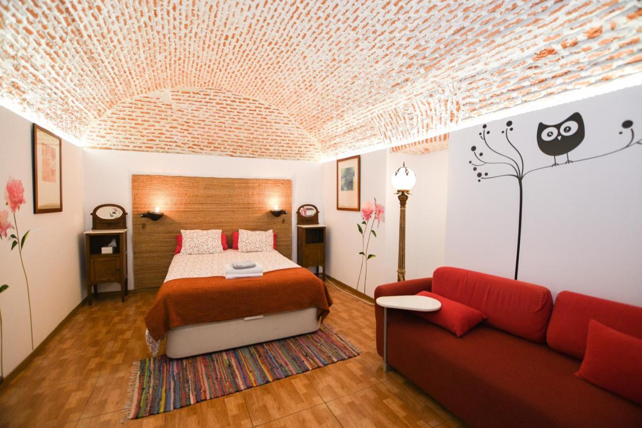 Encomienda Guest House 马德里 外观 照片